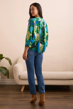 Load image into Gallery viewer, Fieldgreen Flowy Blouse

