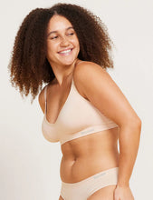 Load image into Gallery viewer, Wireless T-Shirt Bra
